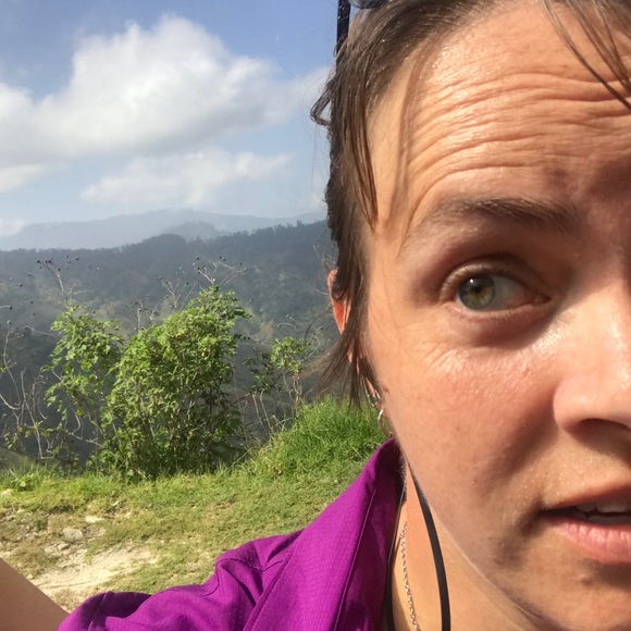 Meet your Posher, Shelby - Picture 1 of 3